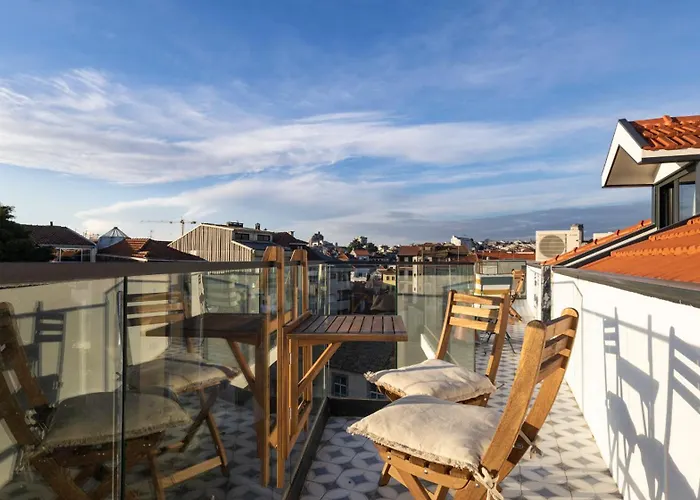 New 3Br W Rooftop & Balcony Views By Lovelystay