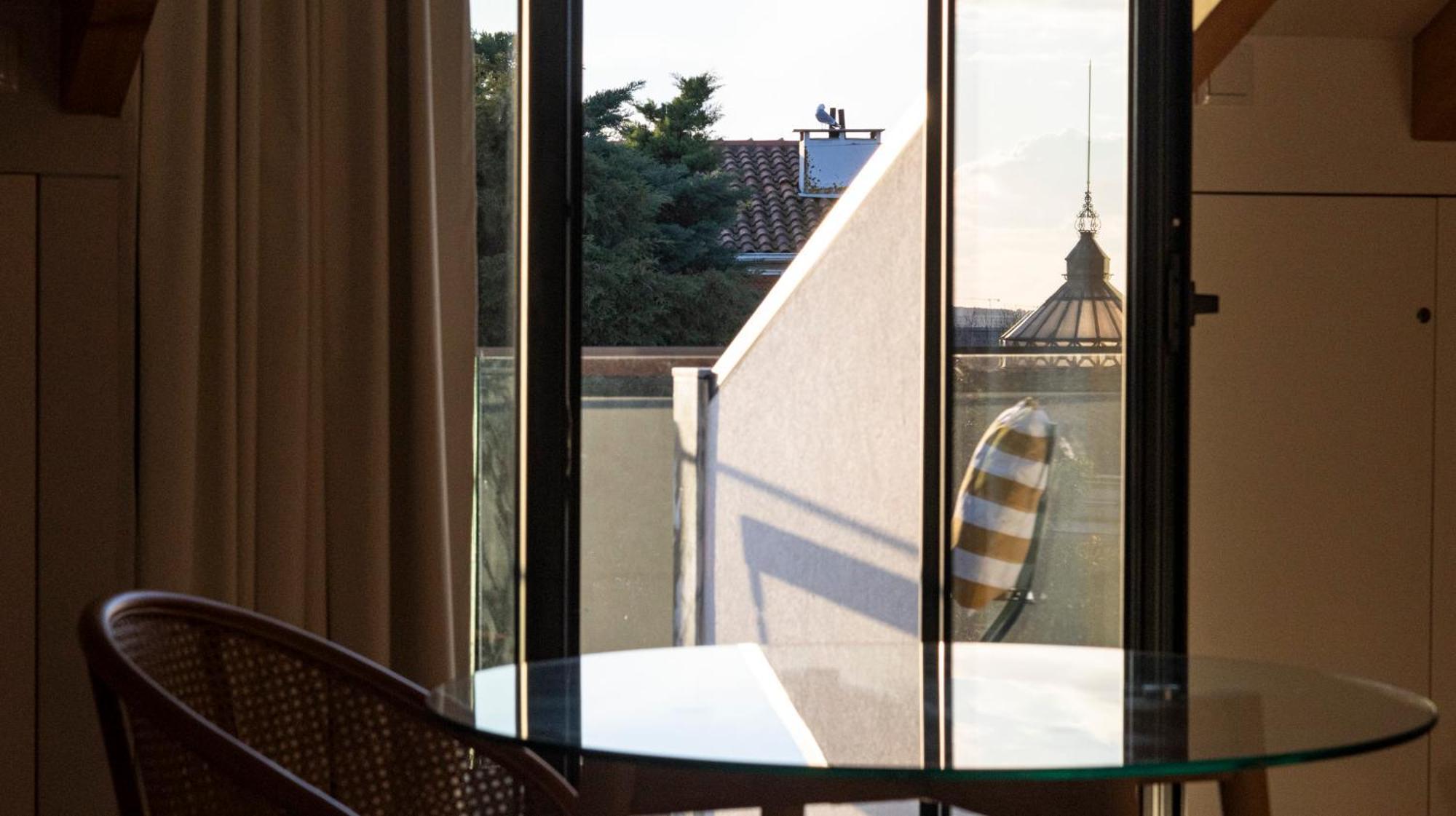 New 3br W Rooftop & Balcony Views By Lovelystay Apartamento Porto