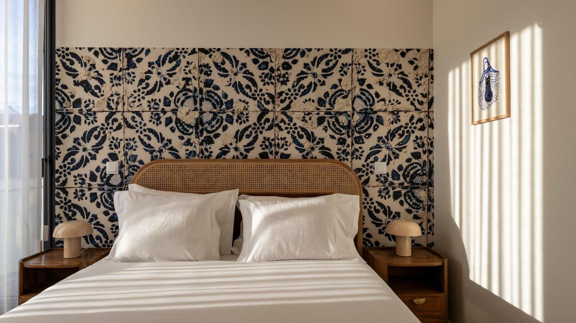 New 3br W Rooftop & Balcony Views By Lovelystay